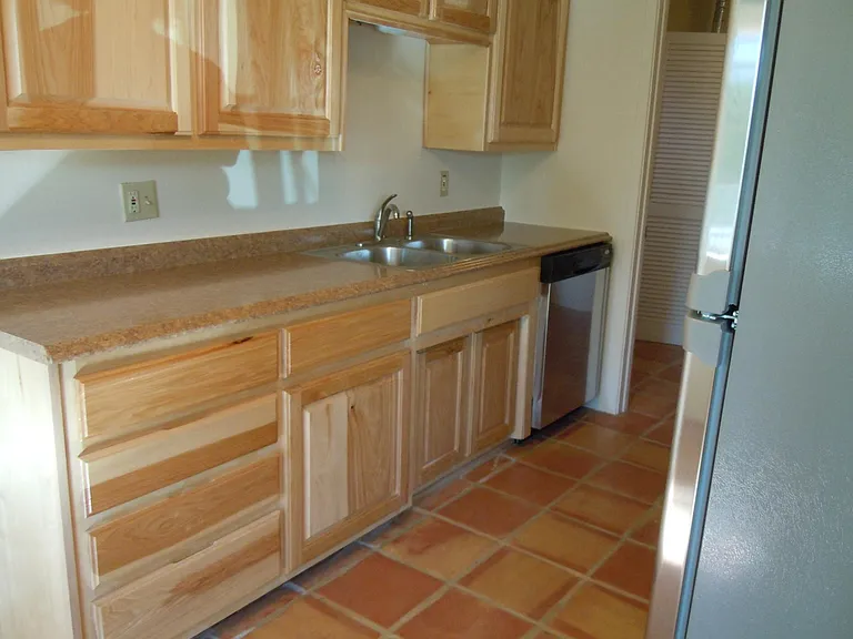 1800 Vassar Dr NE #D — Photo 12