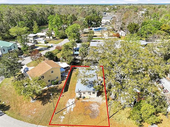 5th image of 5527 Darlene St