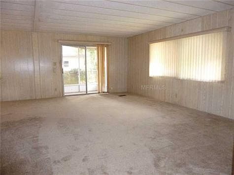 4th image of 621 1st Ave