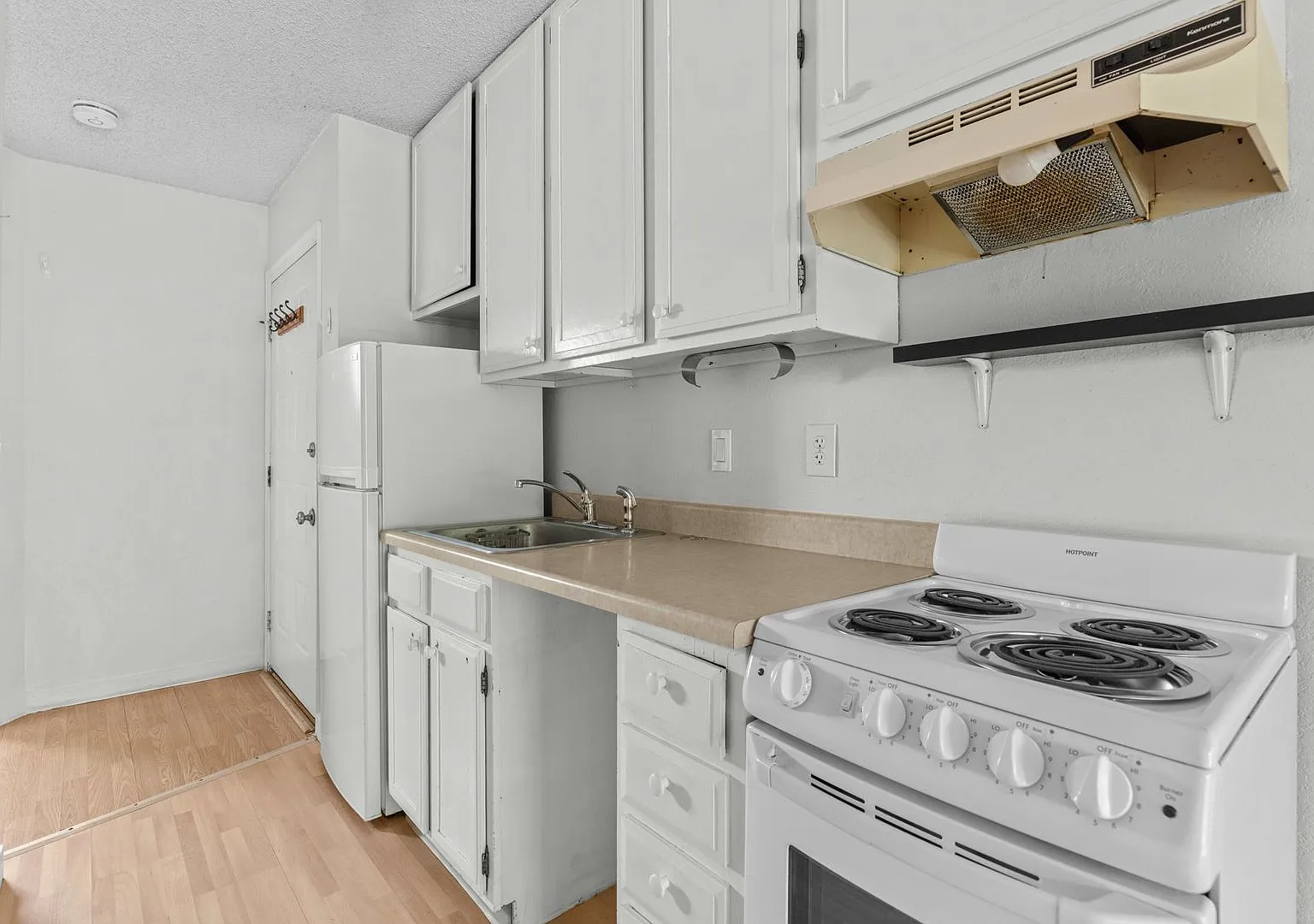Downtown Boulder Condo: Available June 5th! — Photo 2