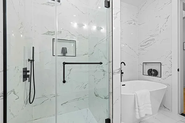 Bathroom, photo 5