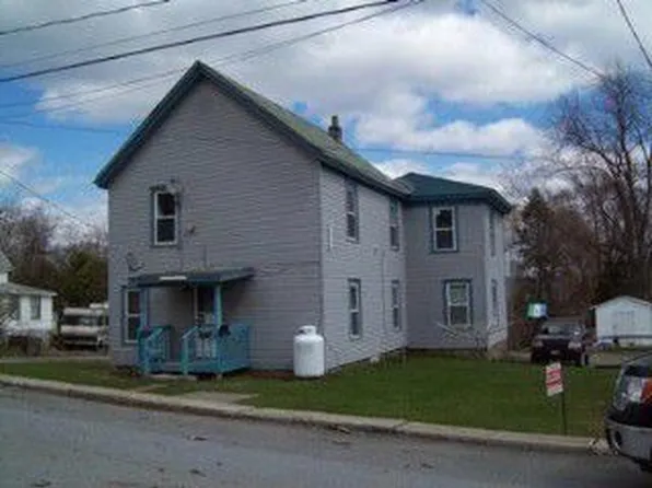 14 College St, Port Henry, NY 12974