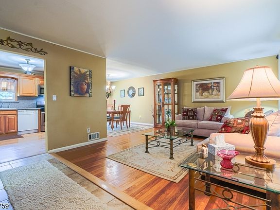 2nd image of 17 Cole Rd