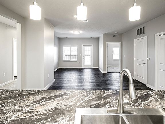 3rd image of 1021 S Howard #3607