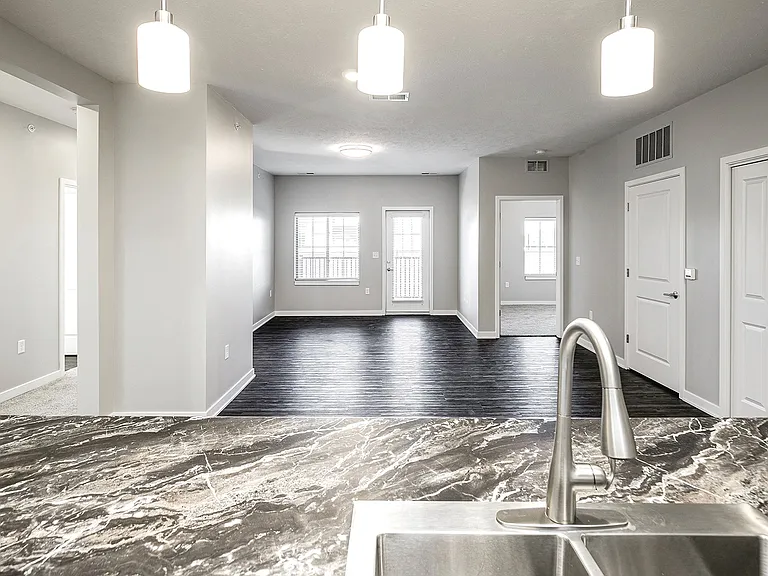 Deerfield Apartments & Chateaus — Photo 3