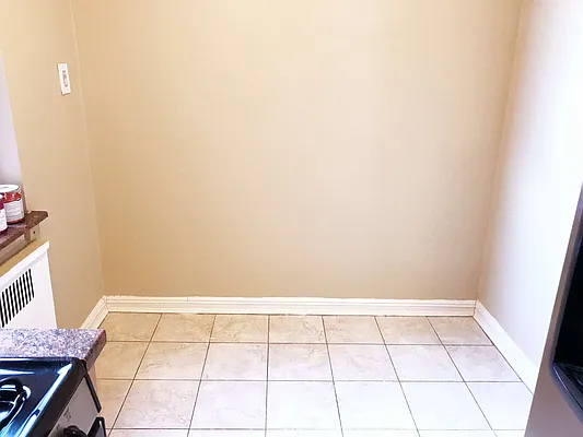 Rented by NY Space Finders Inc. | media 33