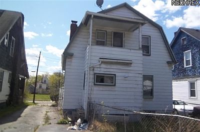 2nd image of 764 Norwood Ave