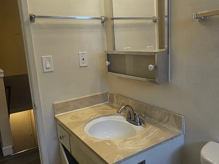1814 V St #2 — Photo 31