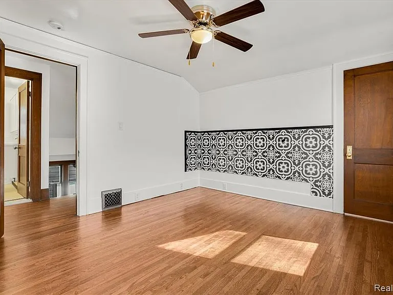 522 N Washington Ave — Photo 13