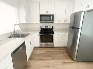 313 Cabrillo St APT B, Costa Mesa, CA 92627