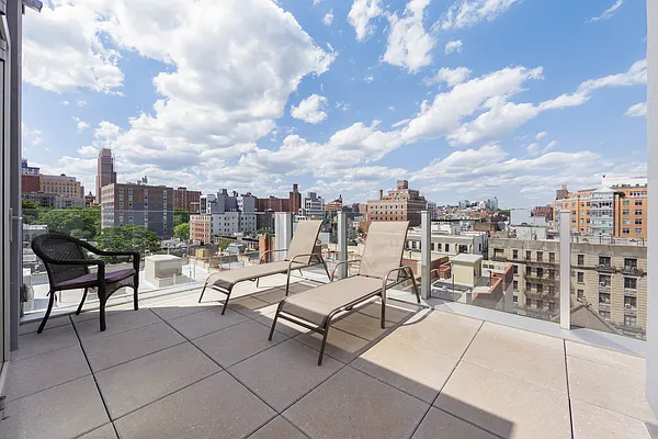 Sold by Compass | media 9