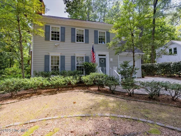209 Parkmeadow Drive, Cary, NC 27519