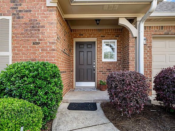 3rd image of 337 Creekside Ln
