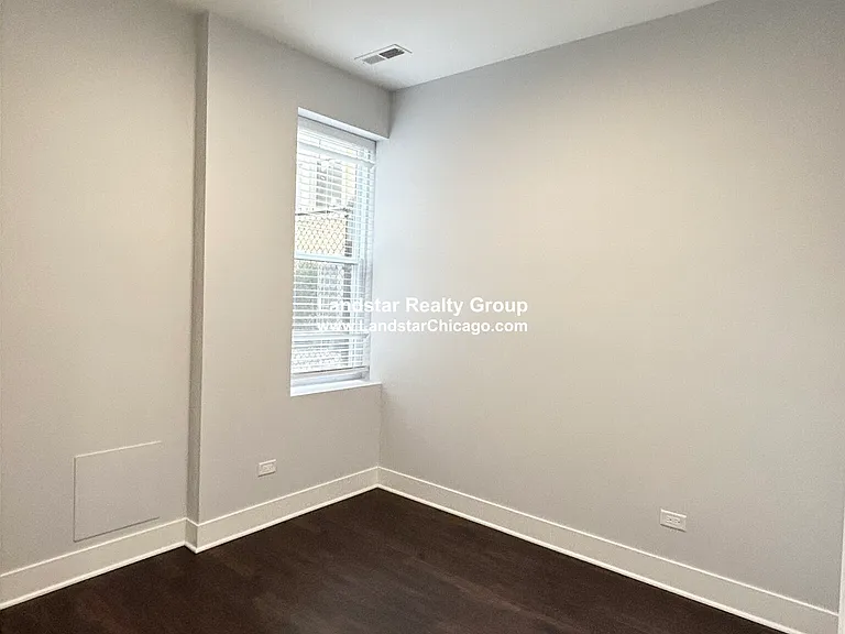 2171 W Wilson Ave — Photo 6