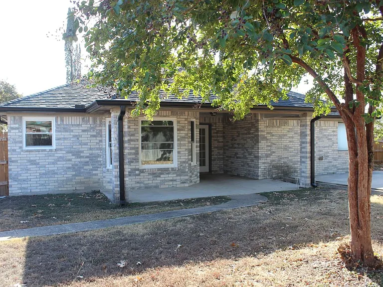 4801 Addie Dr — Photo 23