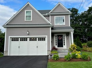 24 Hapgood Rd, Worcester, MA 01605