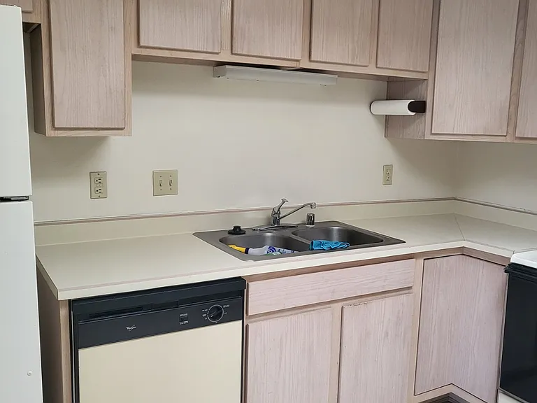827 Country Club Dr SE #2A — Photo 13
