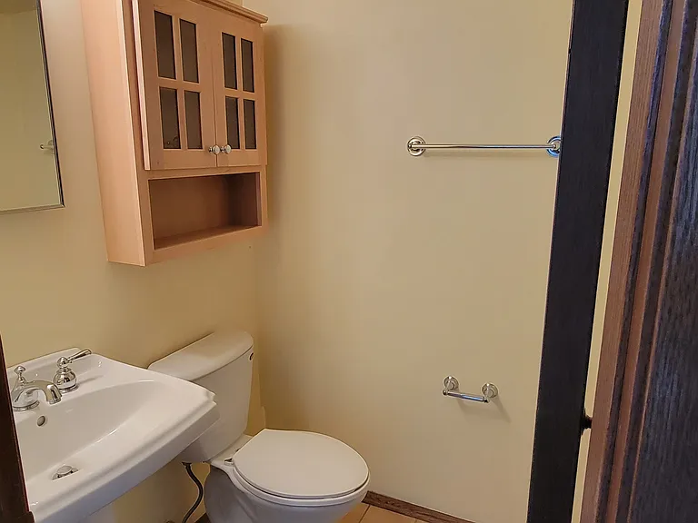 8233 Imperial Dr — Photo 10