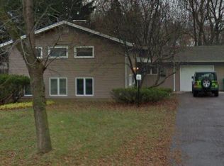 25 Fairfield Dr, Rochester, NY 14620