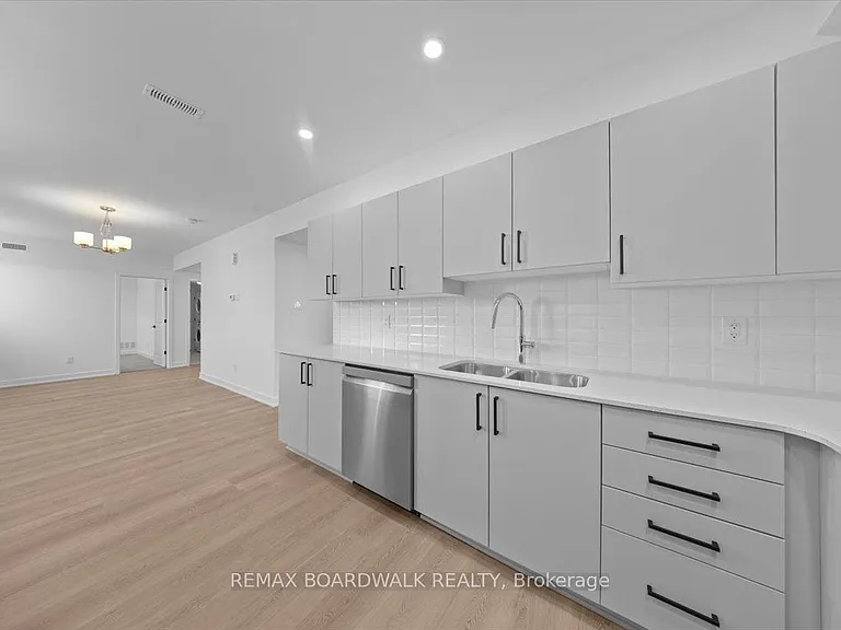 141 Shelleright St — Photo 12