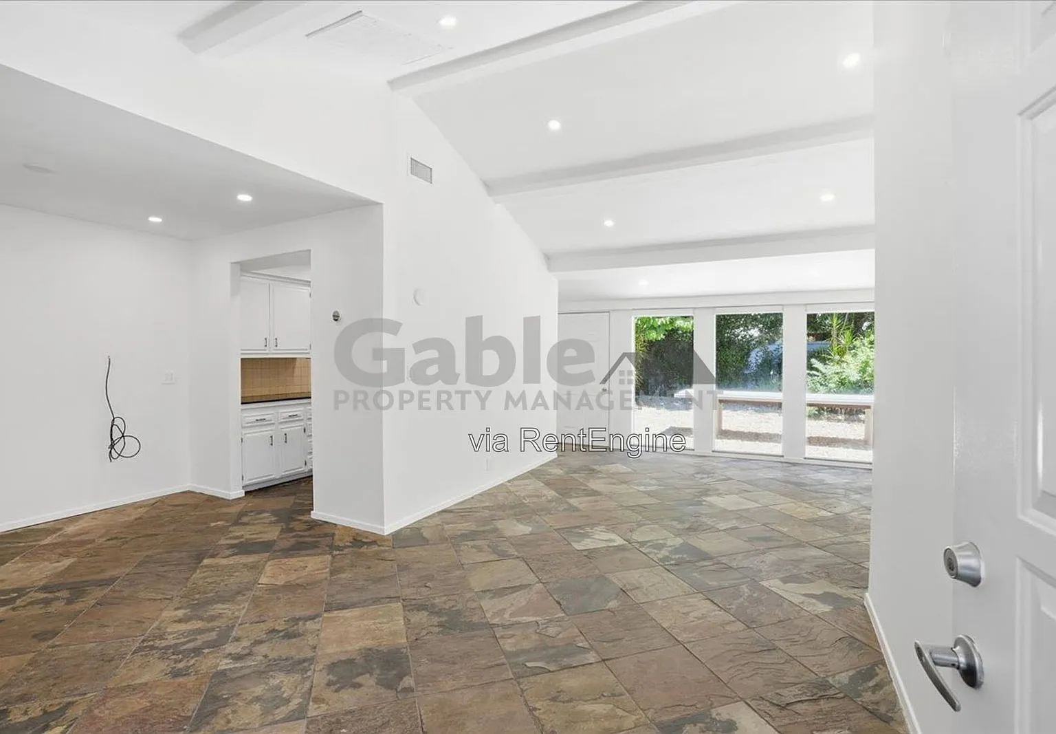 1 bed, 1.0 bath, 900 sqft, $2,550 — Photo 3