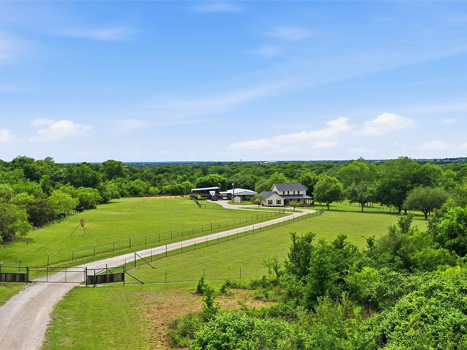 1st image of 601 Patrick Creek Rd