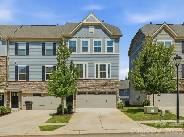 108 Helm Ln #A, Mooresville, NC 28117