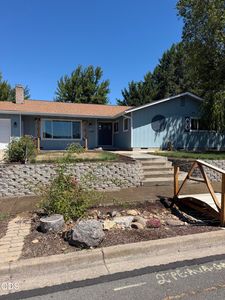 1916 Inverness Dr, Medford, OR, 97504