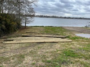 9200 False River Rd, Oscar, LA 70762