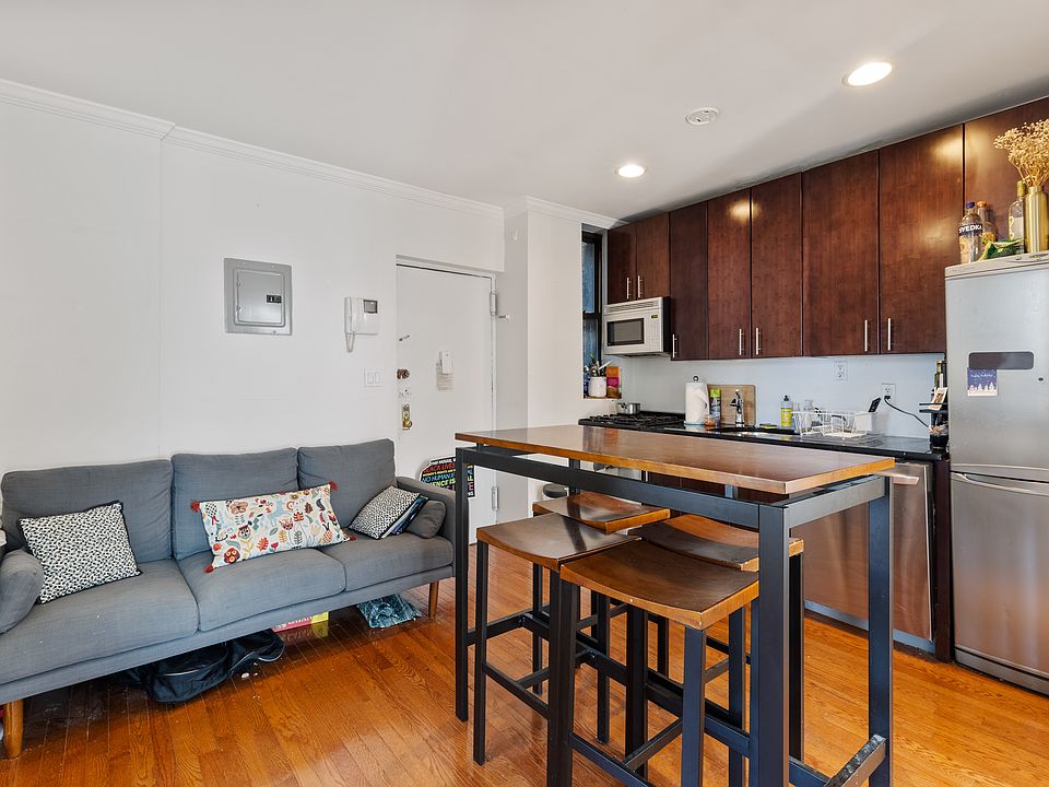 1st image of 61 Delancey St #4