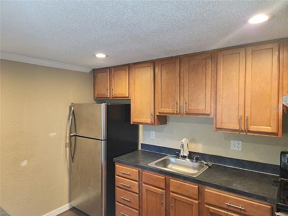 4th image of 5901 Bryce Ln #5907
