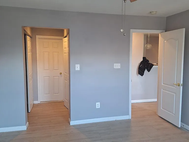 8921 Town Center Cir #5-305 — Photo 14