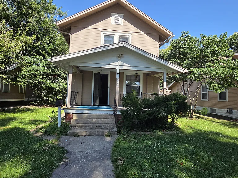 1216 SW Boswell Ave — Photo 7