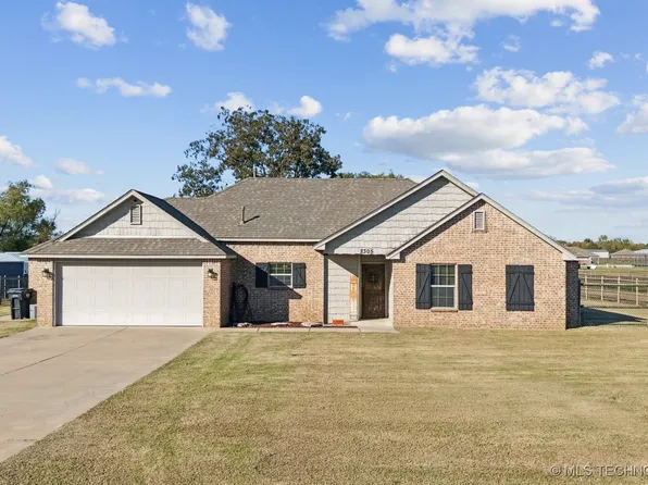 2305 Latigo Ln, Oologah, OK 74053