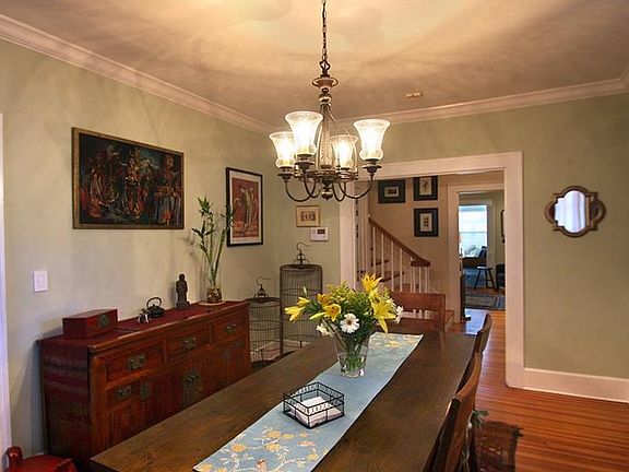 5th image of 165 13th Ave NE