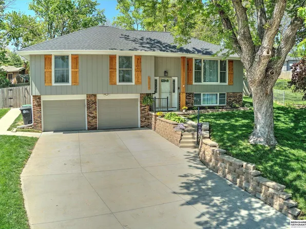 3256 S 130th Cir, Omaha, NE 68144