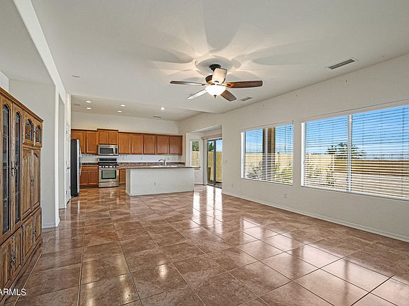 4th image of 29351 W MITCHELL Avenue