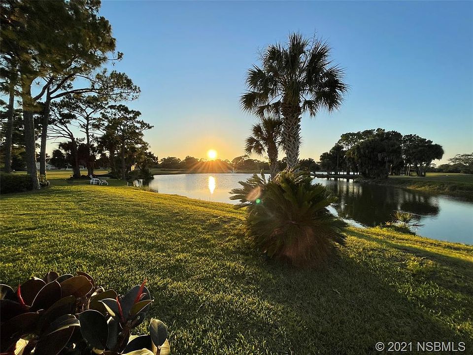 2nd image of 208 Golf Club Dr