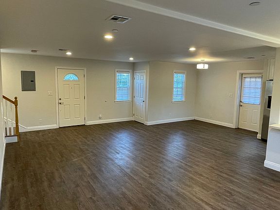 2nd image of 5733 Baldwin Ave #B