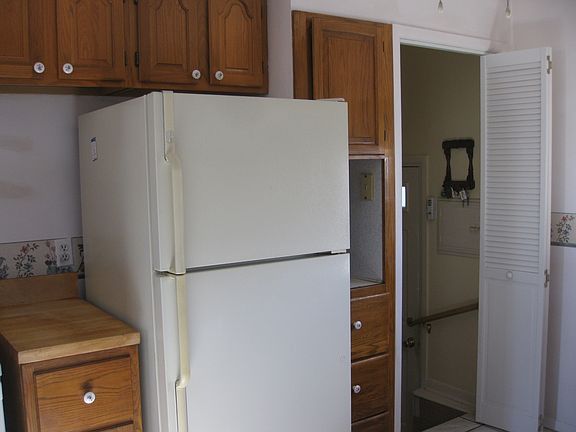 5th image of 18160 Buckhannon St