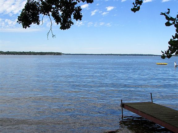 5th image of 2922 Okoboji Blvd