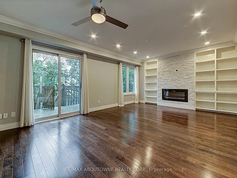 2353 Marine Dr #3 — Photo 9