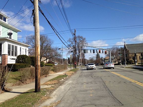 5th image of 167 Fullerton Ave