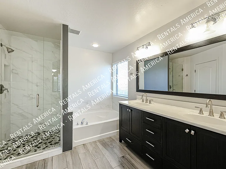 2614 W Florentine Rd — Photo 34