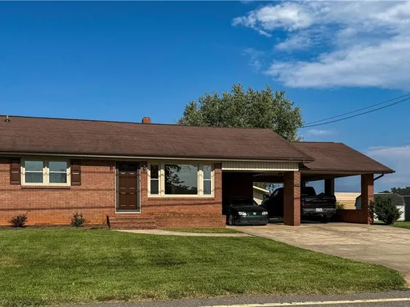 3028 Sparta Rd, North Wilkesboro, NC 28659
