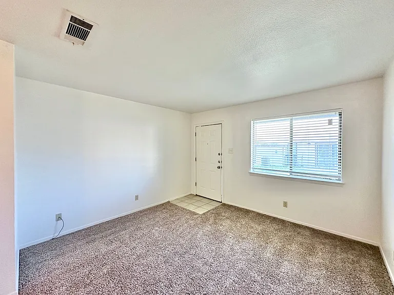 1308 Quail Cir — Photo 4