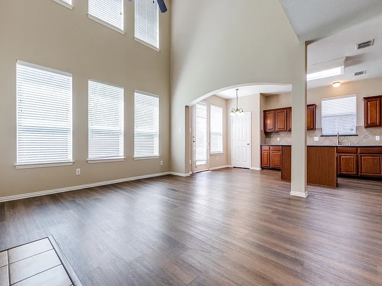 3808 Oakhurst Ln — Photo 9