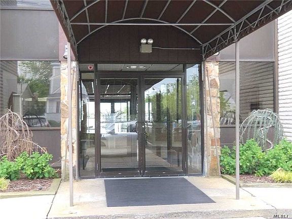 2nd image of 31 Casino St APT 4D