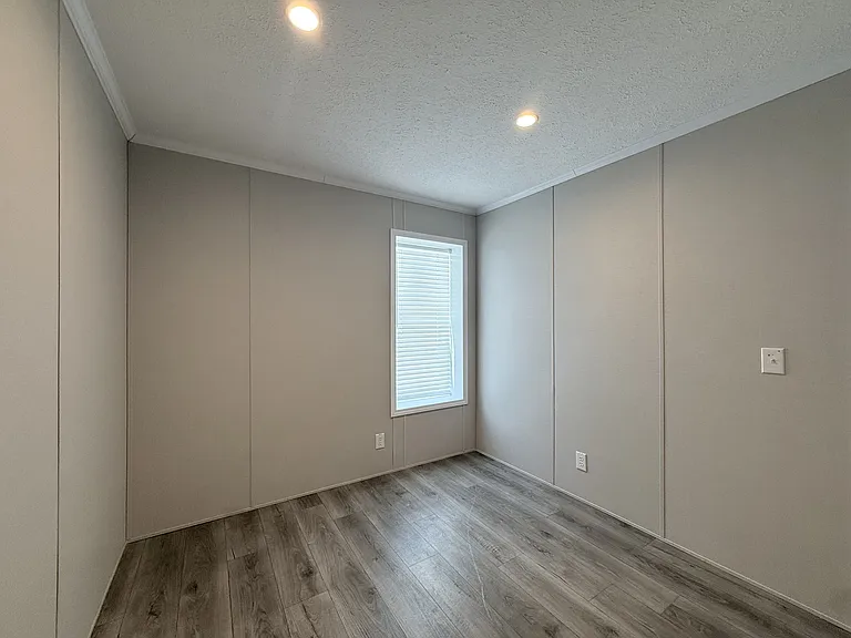 29800 Guilford Cir #152 — Photo 29