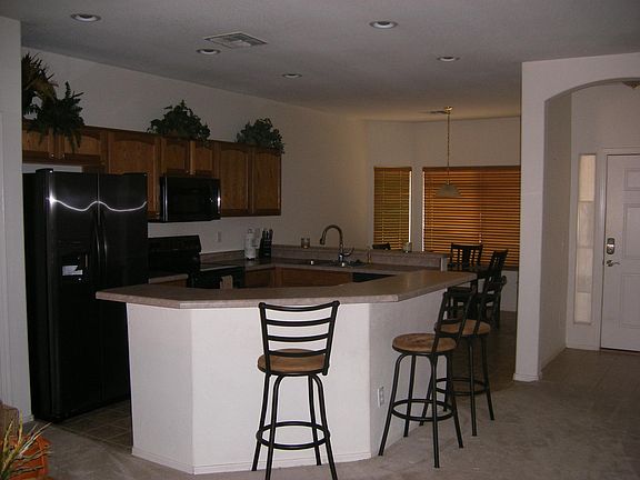 Large open kitchen, all updated new appliances